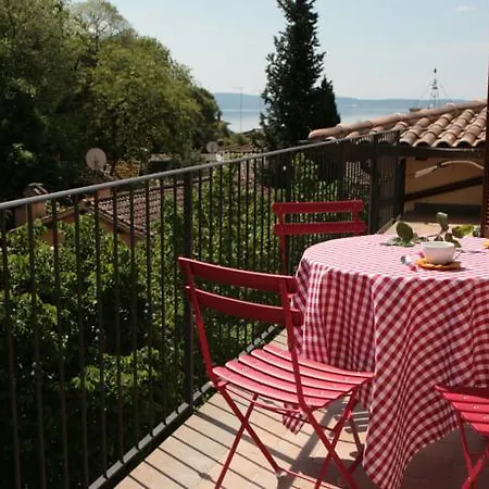 Hébergement de vacances Relax In Piazzetta Casa E Per Vacanze Trevignano Romano